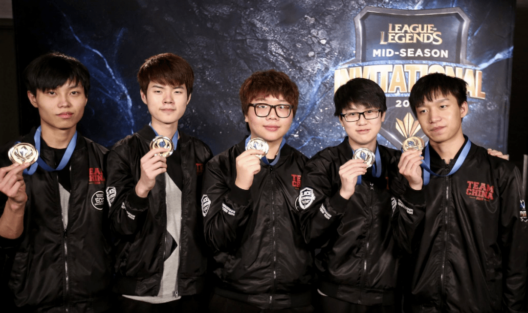 Team WE 和 Bilibili Gaming 在 LPL Split 2 2025 中取得胜利